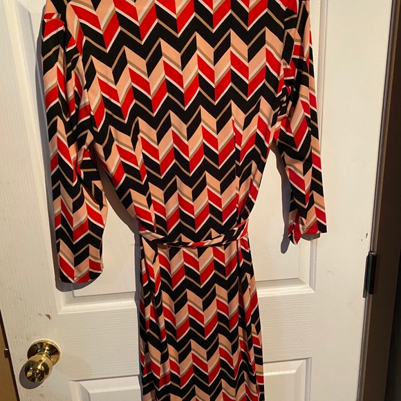 Super cute retro style dress (fits 4-6ish) - Picture 2 of 4